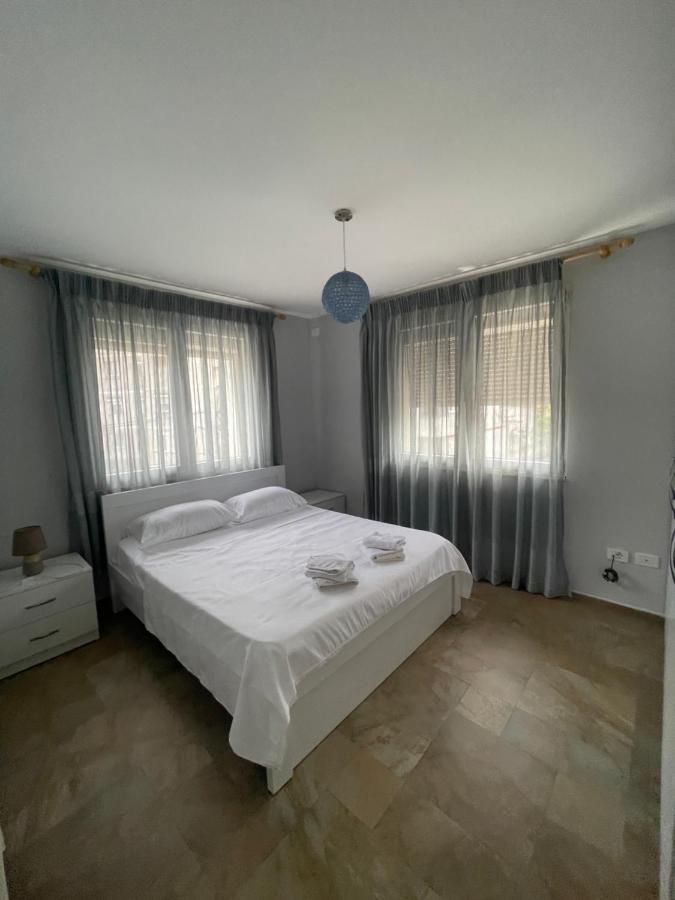 Anna'S Apartment Tirana Esterno foto