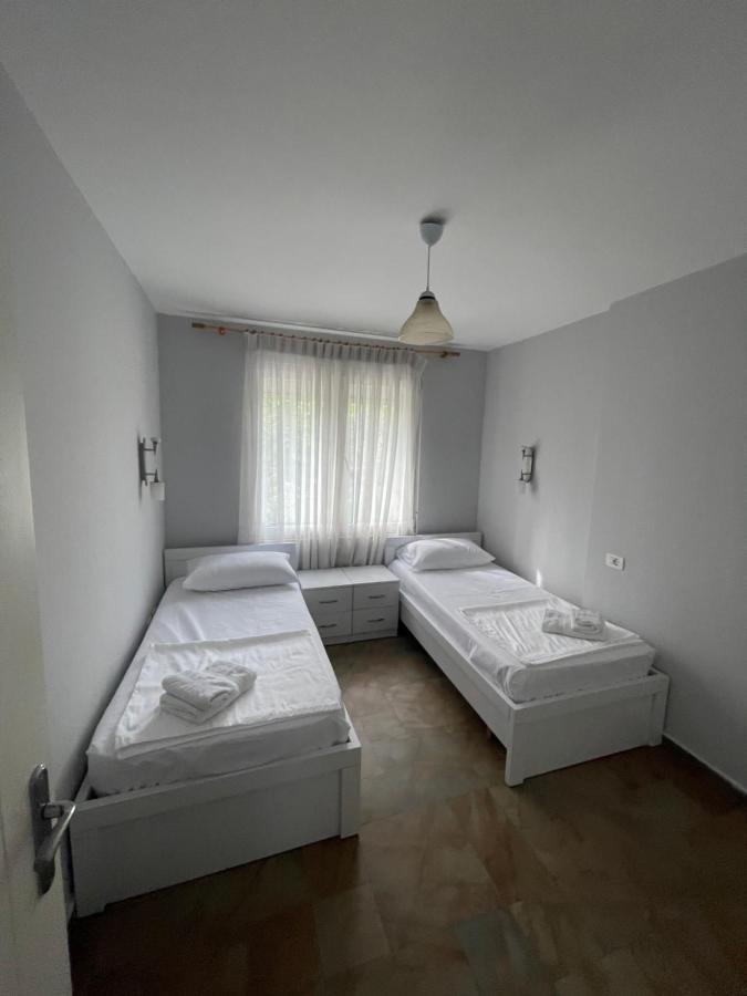Anna'S Apartment Tirana Esterno foto